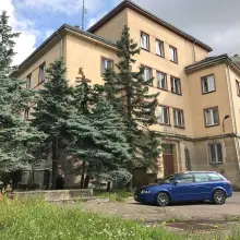 Zobacz zdjęcie: Sprzed komendy policji zniknął pomnik poświęcony poległym milicjantom