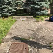 Zobacz zdjęcie: Sprzed komendy policji zniknął pomnik poświęcony poległym milicjantom