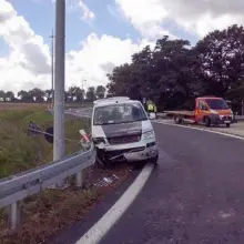 Переглянути фотографію: 33-річний чоловік під наркотиком тікав від поліції та Прикордонної служби на викраденому мікроавтобусі