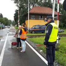 Zobacz zdjęcie: Dzielnicowy i sokiści: akcja „Bezpieczny przejazd”