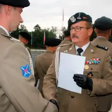 Zobacz zdjęcie: Pancerniacy z awansami i odznaczeniami