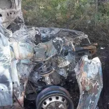 Zobacz zdjęcie: Spalone auto straszy w lesie między Parową a Starym Węglińcem