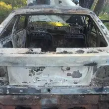 Zobacz zdjęcie: Spalone auto straszy w lesie między Parową a Starym Węglińcem