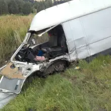 Zobacz zdjęcie: Wypadek na krajowej 30. Dwie osoby ranne, 66-latek ciężko