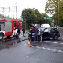 Zobacz zdjęcie: Wóz strażacki zderzył się z Hyundaiem