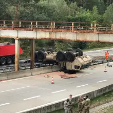 Zobacz zdjęcie: Kolejny wypadek z udziałem żołnierzy US Army. Tym razem na A18