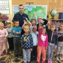 Zobacz zdjęcie: Bezpieczna droga do szkoły. Policyjne prelekcje dla dzieci