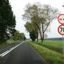 Zobacz zdjęcie: Nowe oznakowanie przed zakrętem śmierci koło Warty