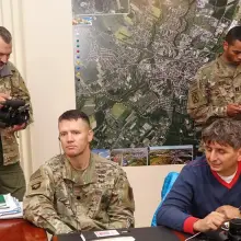 Zobacz zdjęcie: Nowa zmiana żołnierzy US Army w bolesławieckim ratuszu