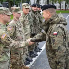 Zobacz zdjęcie: Artylerzyści powitali żołnierzy US Army i pożegnali ppłk. Radzimierskiego