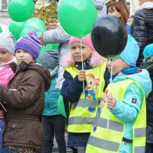 Zobacz zdjęcie: Przedszkolaki zachęcały do udziału w akcji „Nasze miasto oddycha”