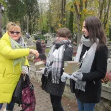 Zobacz zdjęcie: Zebrali ponad 3,7 tys. zł na akcję ratowania polskich cmentarzy na Kresach