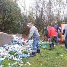 Zobacz zdjęcie: Wędkarze posprzątali w Trzebieniu Małym