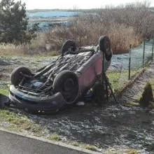 Zobacz zdjęcie: Wypadek w Starej Olesznej. Pijany kierowca ranny