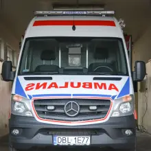 Zobacz zdjęcie: Wojewoda dolnośląski Paweł Hreniak przekazał szpitalowi powiatowemu w Bolesławcu kolejną karetkę