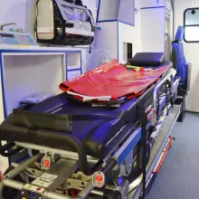 Zobacz zdjęcie: Wojewoda dolnośląski Paweł Hreniak przekazał szpitalowi powiatowemu w Bolesławcu kolejną karetkę