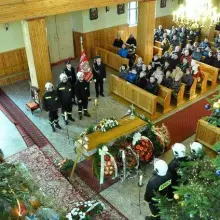 Zobacz zdjęcie: Pożegnali b. szefa OSP i komisariatu policji w Gromadce Stanisława Kozioła