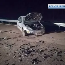 Zobacz zdjęcie: 24-latek uciekał przed policją, spowodował wypadek. Mundurowi ciężko ranni. Jest areszt