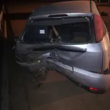 Zobacz zdjęcie: 24-latek uciekał przed policją, spowodował wypadek. Mundurowi ciężko ranni. Jest areszt