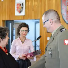 Zobacz zdjęcie: Pomagali przy Opłatku. Wolontariusze z powiatowych szkół uhonorowani