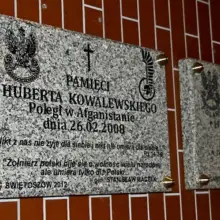 Zobacz zdjęcie: Oddali hołd pancerniakowi, który zginął w Afganistanie