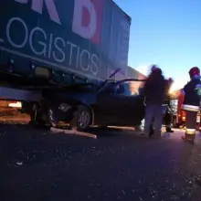 Zobacz zdjęcie: Wypadek na strefie w Wykrotach. Dwie osoby ranne