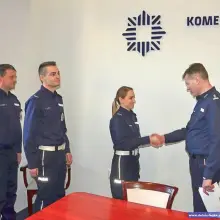 Zobacz zdjęcie: Policjanci nagrodzeni za ratowanie ludzkiego życia i profesjonalizm
