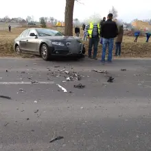 Zobacz zdjęcie: Wypadek koło Brzeźnika. Jedna osoba ranna