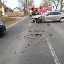 Zobacz zdjęcie: Wypadek koło Brzeźnika. Jedna osoba ranna