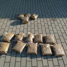 Zobacz zdjęcie: Handlował nielegalnym tytoniem. Wpadł z 550 paczkami papierosów i 50 kg krajanki