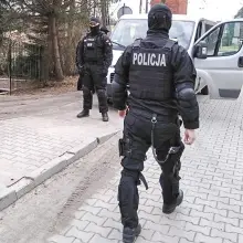 Zobacz zdjęcie: Podejrzani o gwałt na kobiecie w rękach policji