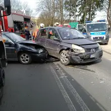 Zobacz zdjęcie: Kolizja na skrzyżowaniu ulic Kosiby i Murarskiej. 5 osób rannych