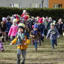 Zobacz zdjęcie: Przedszkolaki po raz czwarty w „Biegu Dzieci – Dzieciom”