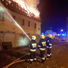 Zobacz zdjęcie: Pożar w Warcie. 12-godzinna akcja naszych strażaków