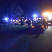 Переглянути фотографію: П’яний водій врізався у ліхтарний стовп і... пішов. Винуватця затримали