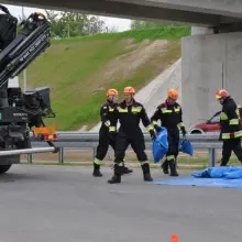 Переглянути фотографію: Наші пожежники на видовищних навчаннях на S3