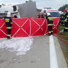 Zobacz zdjęcie: Śmiertelny wypadek na A18. Kierowca busa zginął na miejscu