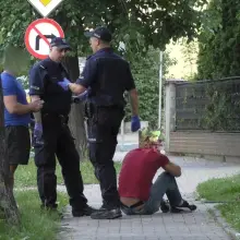 Zobacz zdjęcie: Pościg za pijanym Słoweńcem na ulicach Bolesławca. Na zdjęciu zatrzymany Chorwat