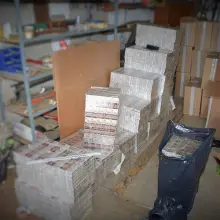 Zobacz zdjęcie: Nielegalne magazyny i krajalnia tytoniu zlikwidowane