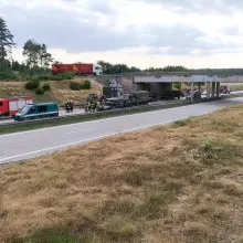 Zobacz zdjęcie: Wypadek z udziałem żołnierzy US Army na A18. Kilka osób rannych