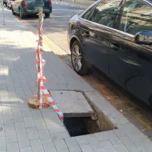 Zobacz zdjęcie: Dziura w chodniku na Komuny Paryskiej