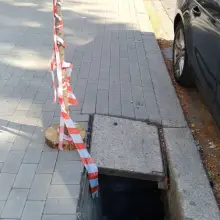 Zobacz zdjęcie: Dziura w chodniku na Komuny Paryskiej