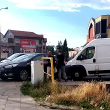 Zobacz zdjęcie: Bus uszkodził Forda na parkingu