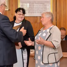 Переглянути фотографію: Представниці тематичних сіл із дипломами від старости