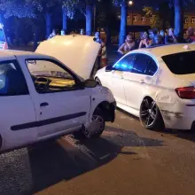 Zobacz zdjęcie: Pijany kierowca wywrócił się autem w centrum osiedla