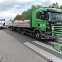 Zobacz zdjęcie: Wypadek na krzyżówce Cieszkowskiego-Modłowa. Jedna osoba ciężko ranna