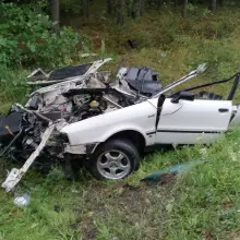 Zobacz zdjęcie: Śmiertelny wypadek koło Trzebienia, kierowca audi nie żyje