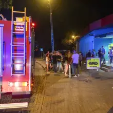 Zobacz zdjęcie: Agresywny mężczyzna wyjął pojemnik z gazem i strzelił w stronę wejścia do klubu