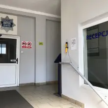 Zobacz zdjęcie: Nie wiesz, czy możesz już wsiąść za kółko? Ogólnodostępny alkomat w komendzie policji