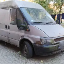 Zobacz zdjęcie: Szary ford transit sieje postrach na Żwirki i Wigury